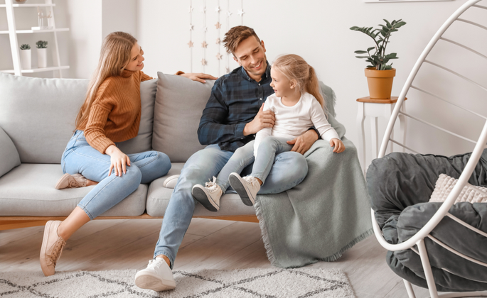 família reunida com conforto em casa - CIMA