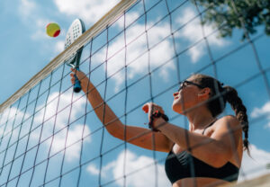 Beach tennis benefícios de praticar o esporte